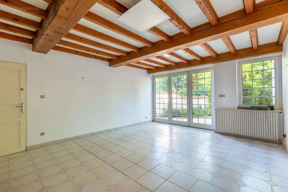 Charmante maison Bourgeoise de 8 pièces de 251 m² avec annexes - photo 17