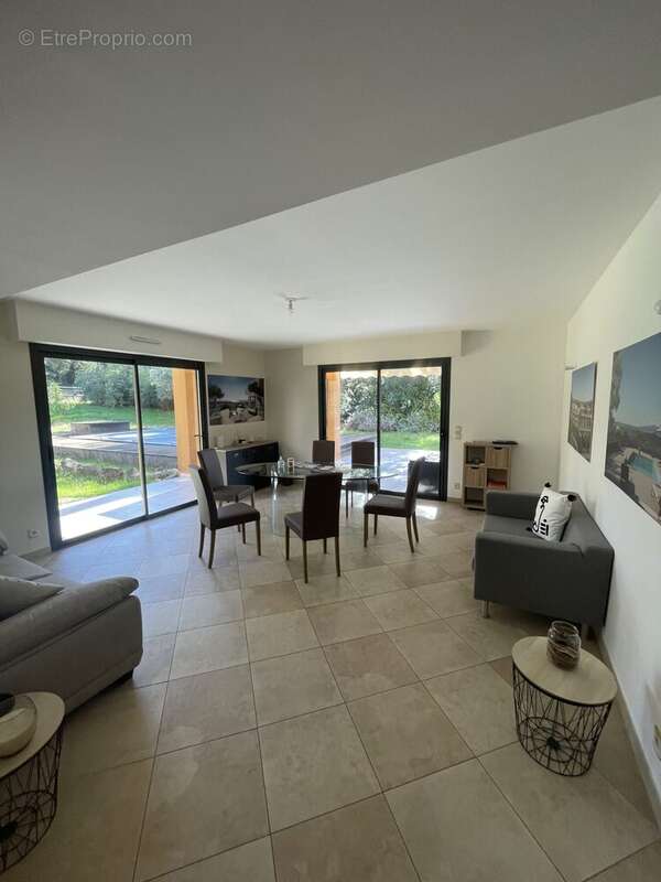 Appartement à SAINT-RAPHAEL