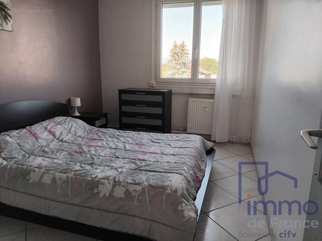 Appartement 77 m² à Montbrison  - photo 4