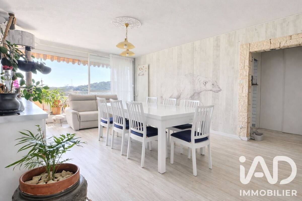 Photo 1 - Appartement à LA VALETTE-DU-VAR