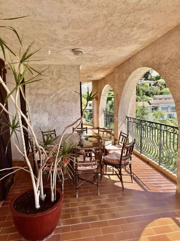 Appartement à EZE