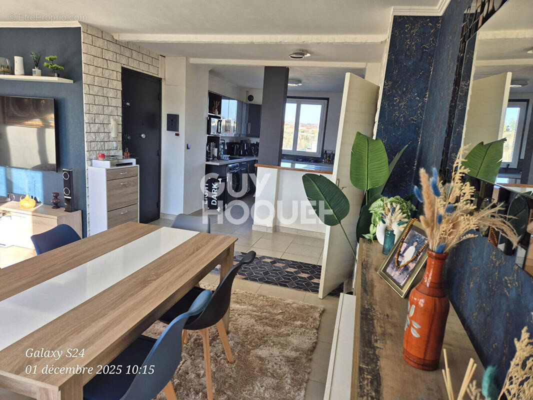 Appartement à L'ARBRESLE