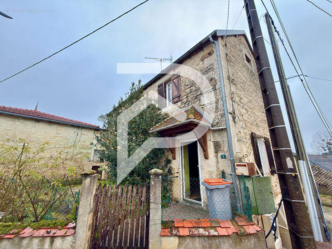Maison à ARBOT
