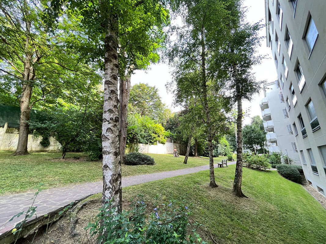 Appartement à SURESNES