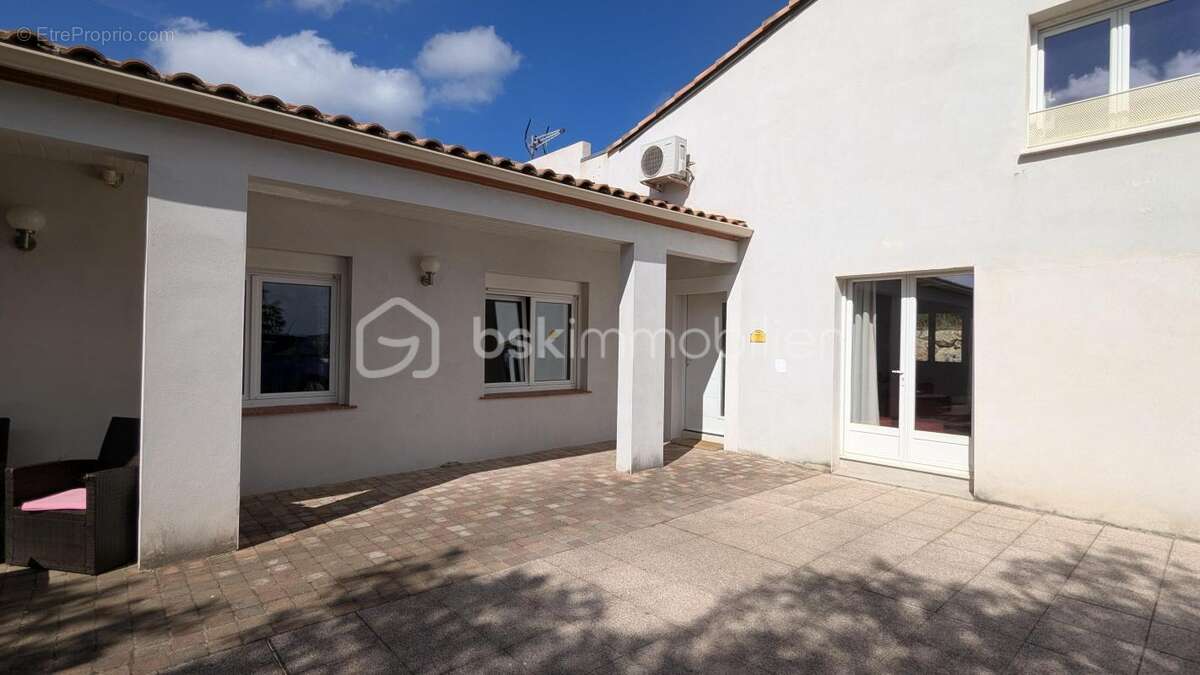 Maison à COMBAILLAUX