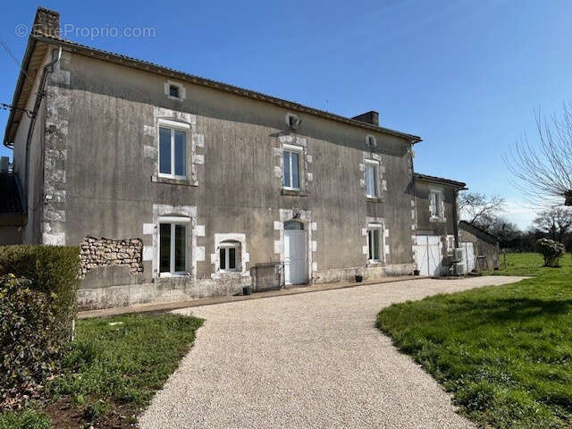 Maison à CEAUX-EN-COUHE
