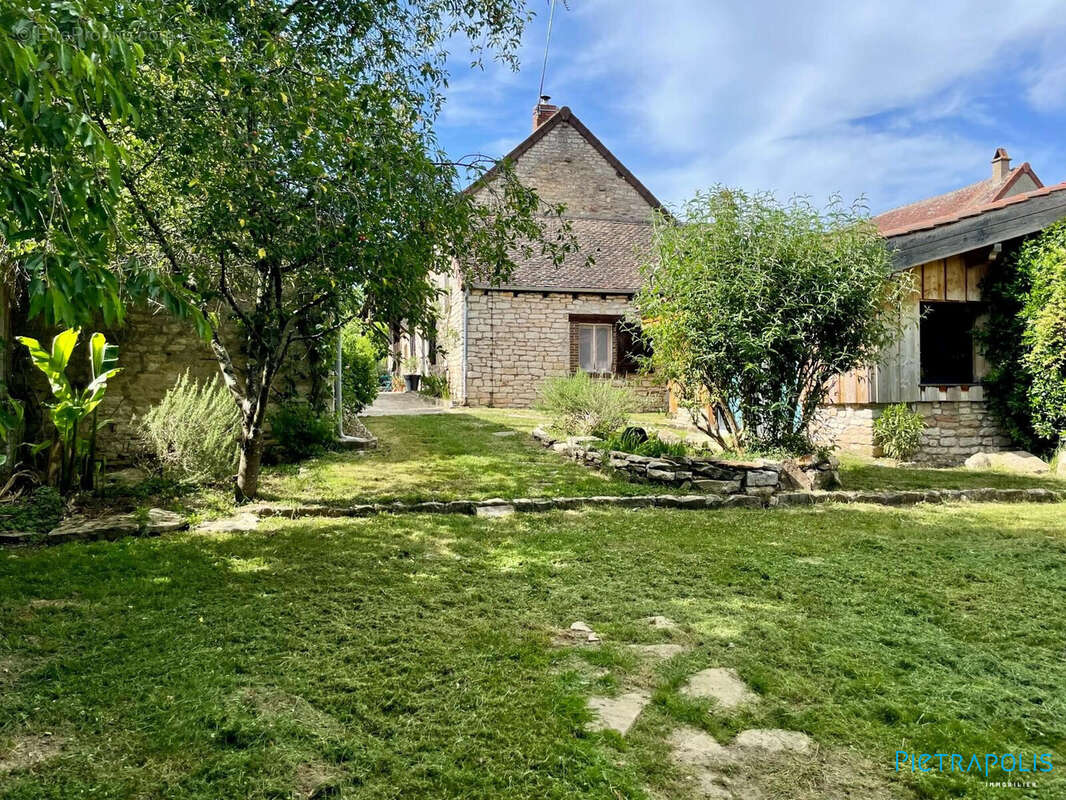 Maison à LALHEUE