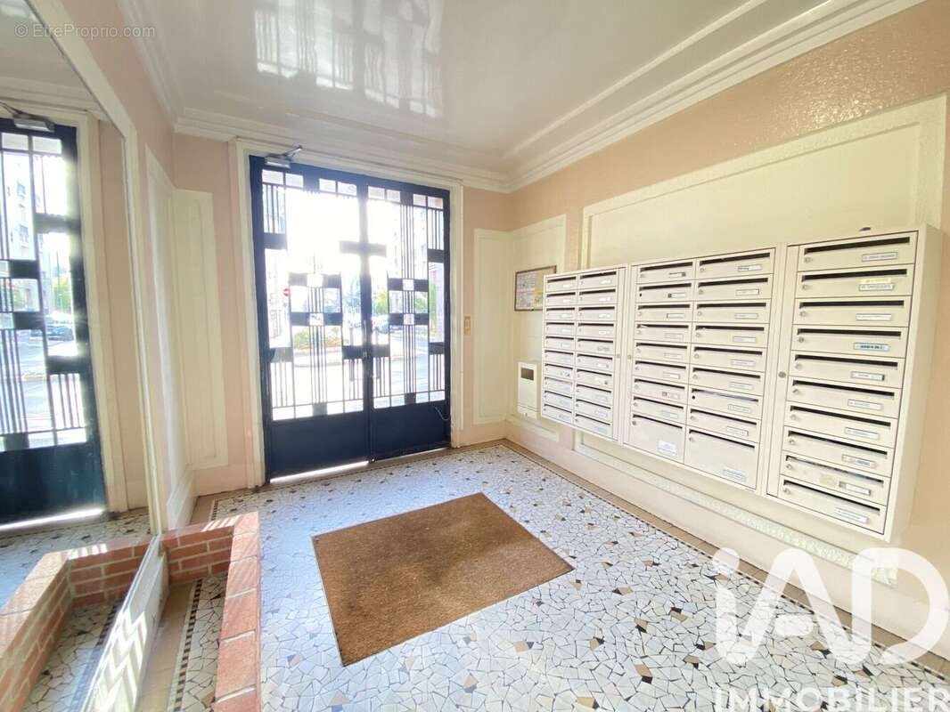 Photo 8 - Appartement à ASNIERES-SUR-SEINE