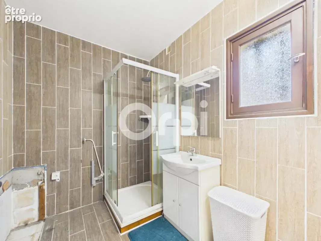 Atypique – 2 610 m² de terrain – espace professionnel - photo 11