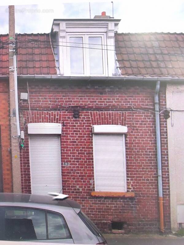 façade - Maison à MONTIGNY-EN-GOHELLE