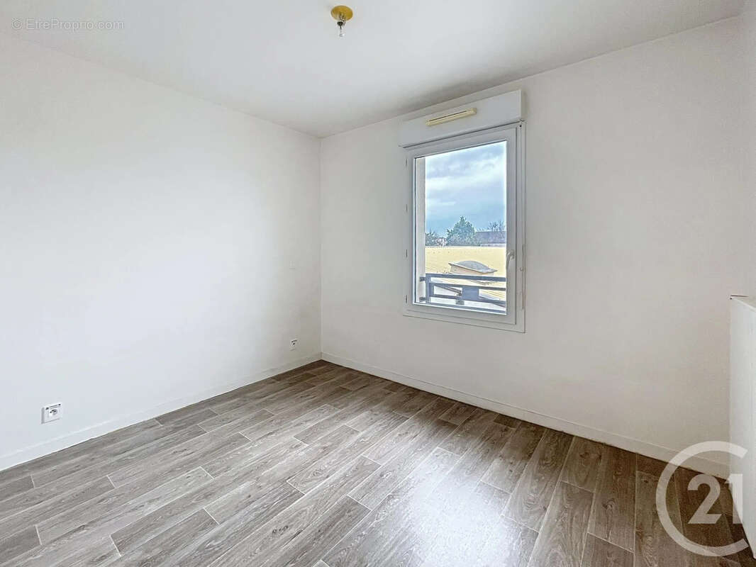 Appartement à BRIE-COMTE-ROBERT