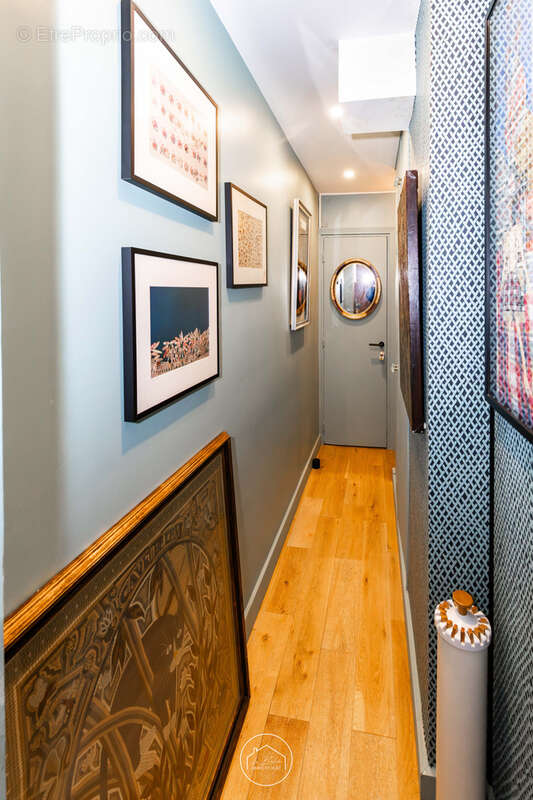 Appartement à PARIS-16E