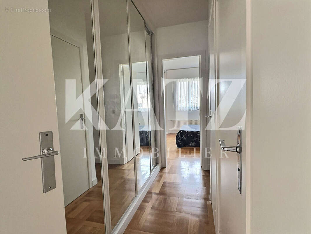 Appartement à GARCHES