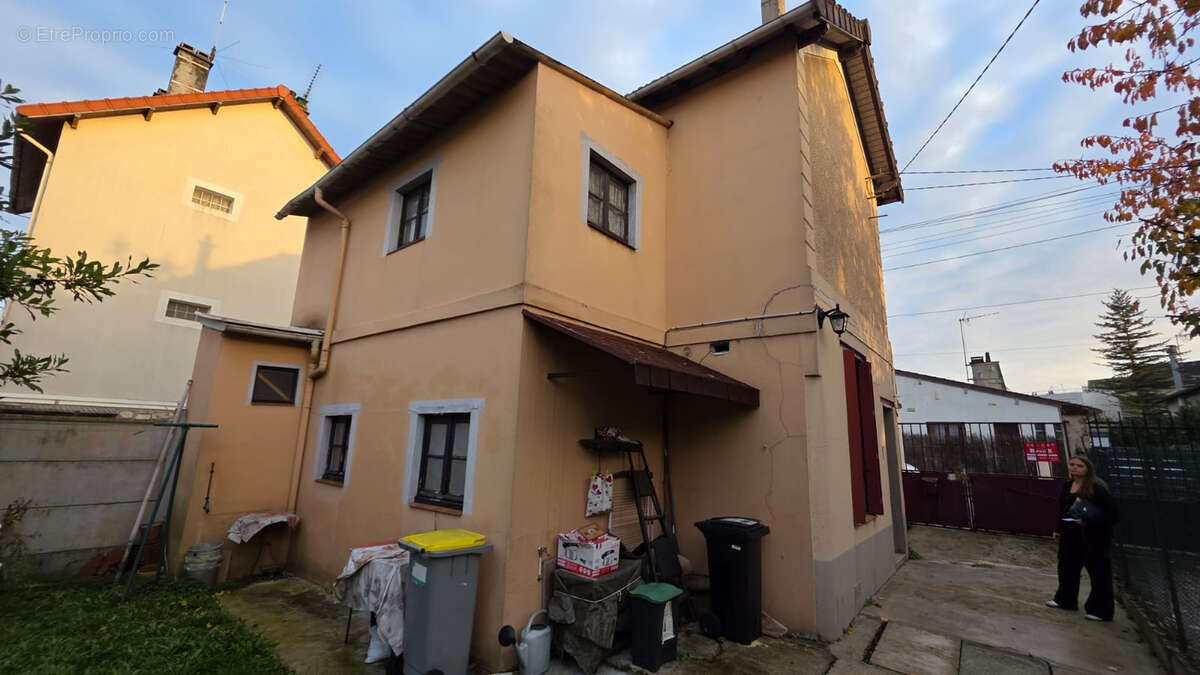 Maison à TREMBLAY-EN-FRANCE