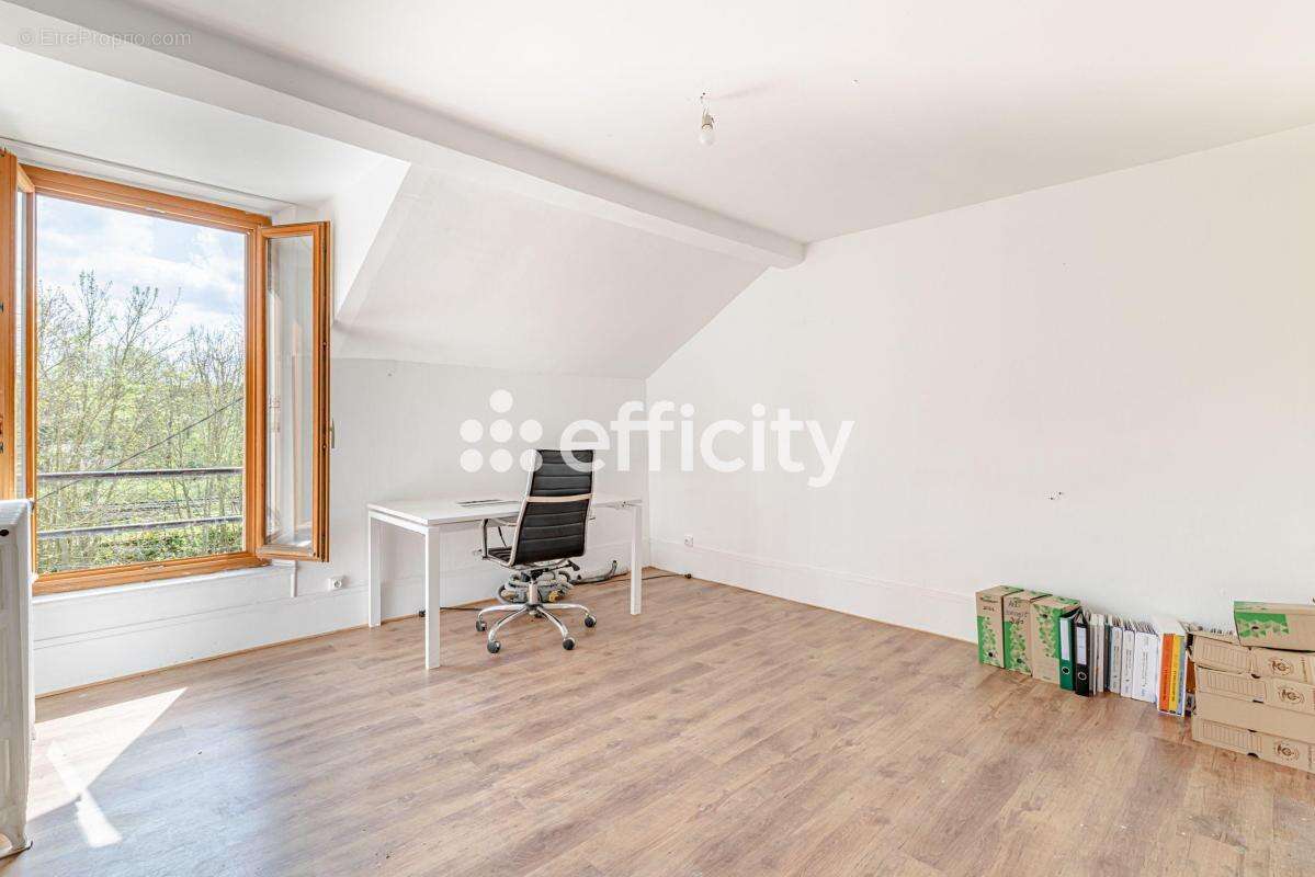 Maison à THORIGNY-SUR-MARNE