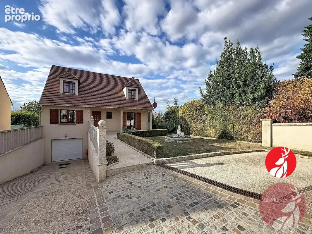 Maison à LA CHAPELLE-LA-REINE