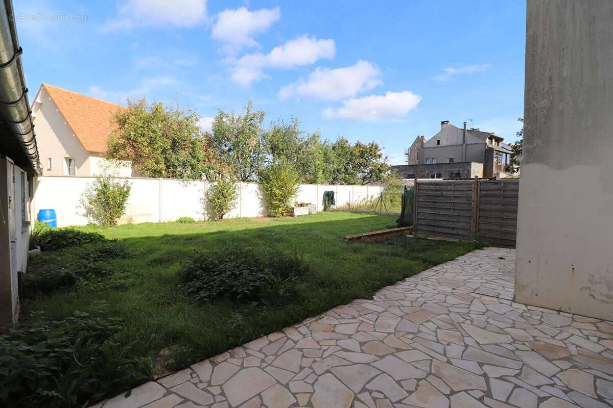 Maison à SANNERVILLE