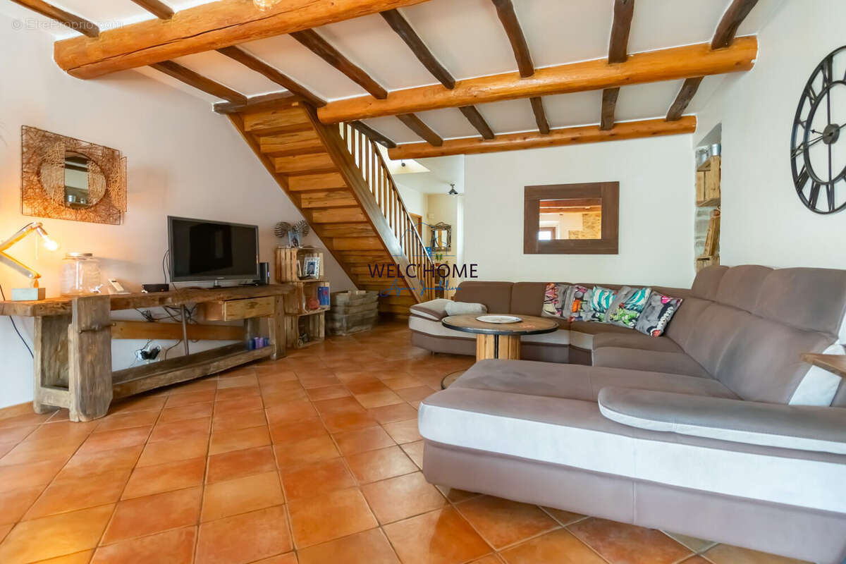 Maison à GINASSERVIS