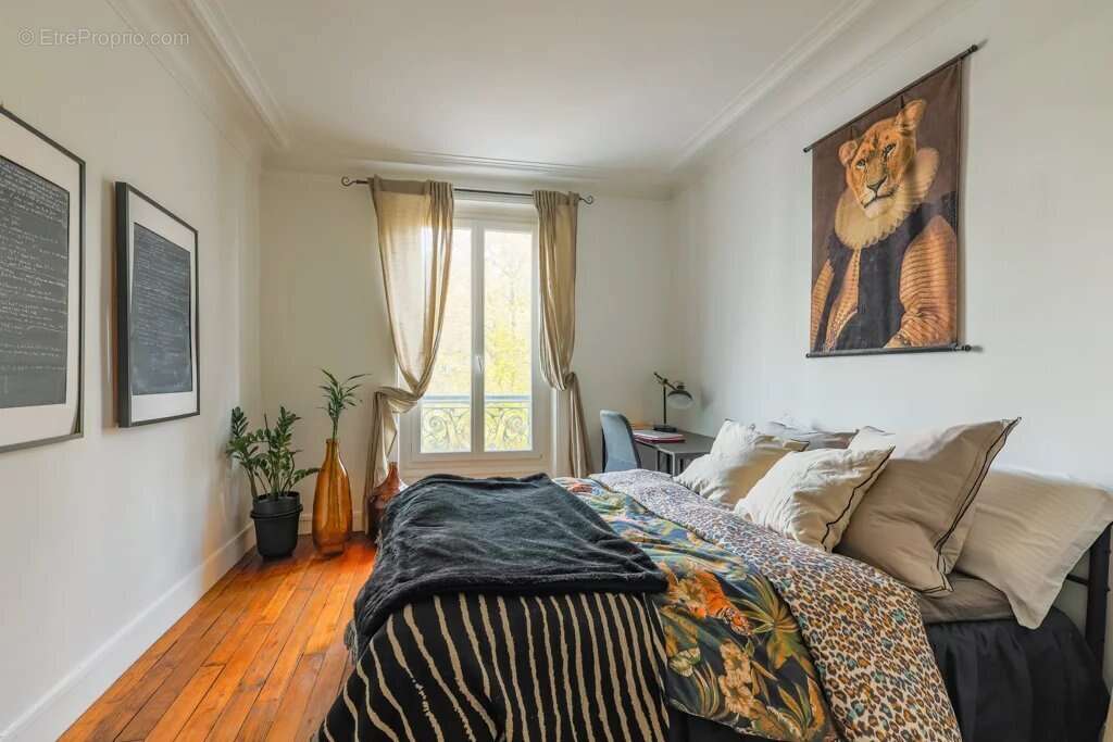 Appartement à LEVALLOIS-PERRET