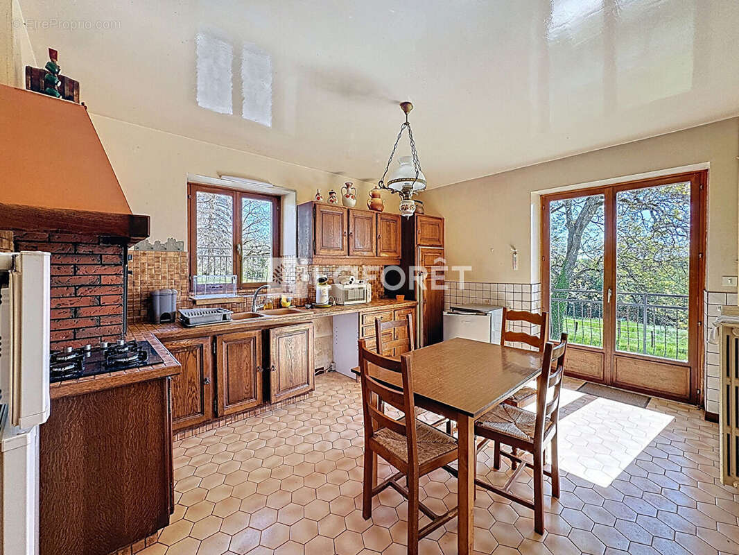 Maison 6 pièce(s) 182 m2 - photo 5