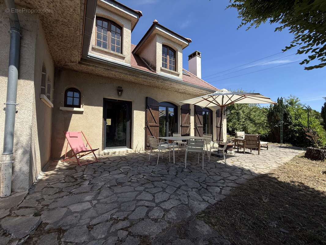 Propriété de caractère avec piscine et grand terrain - Montagne Thiernoise - photo 4