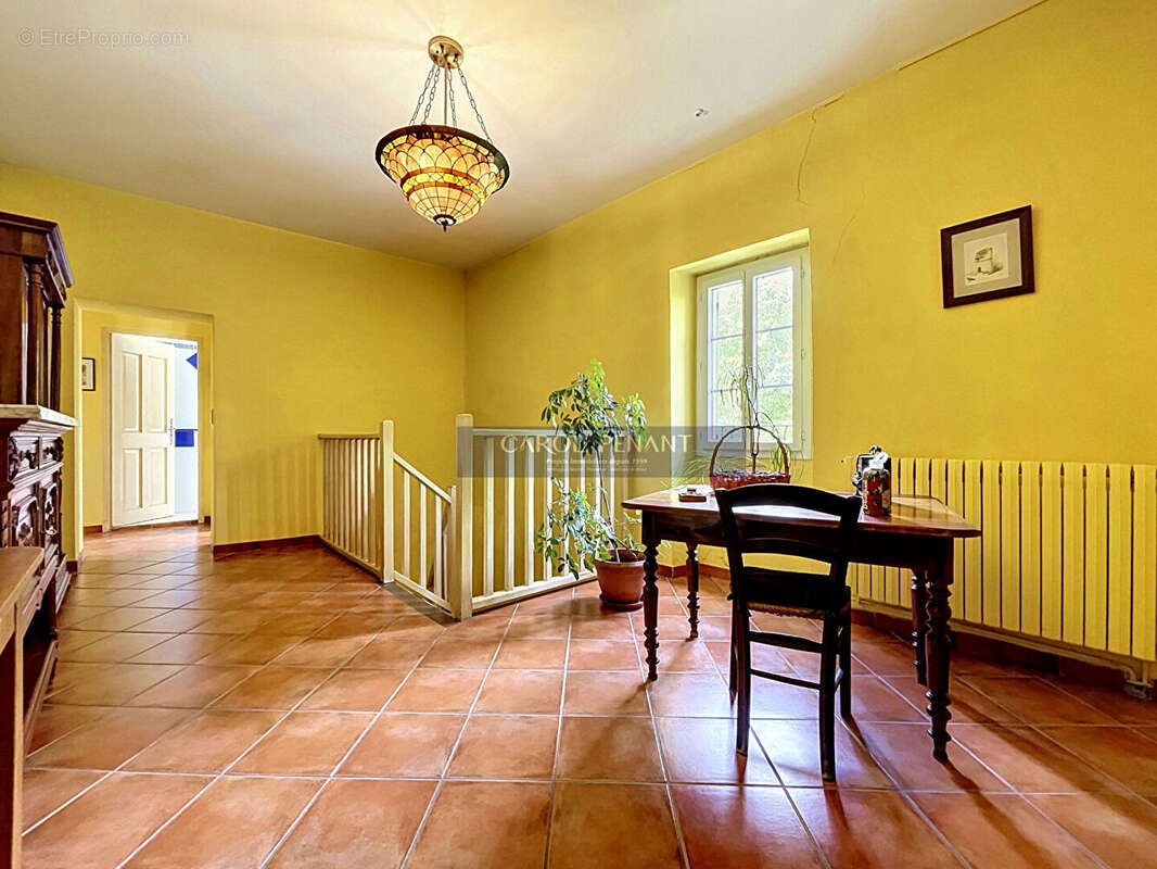 Maison à LE PONTET