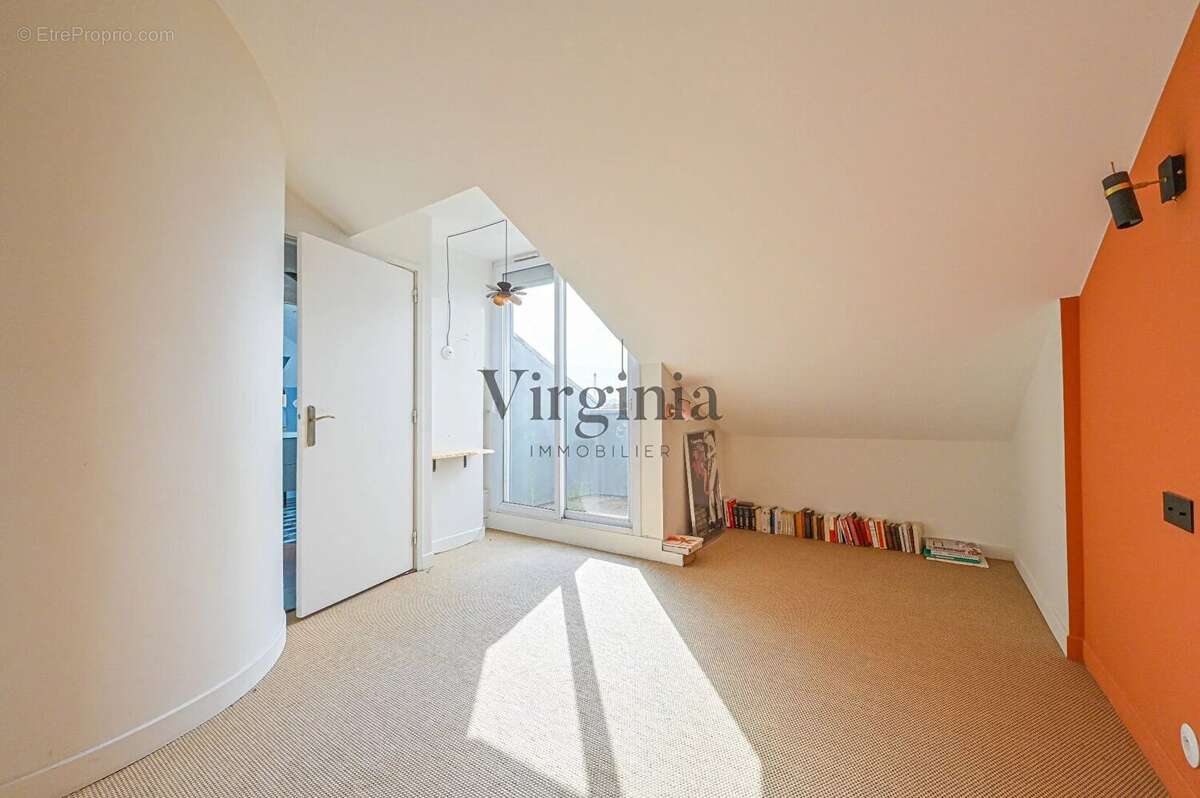 Appartement à CHARENTON-LE-PONT