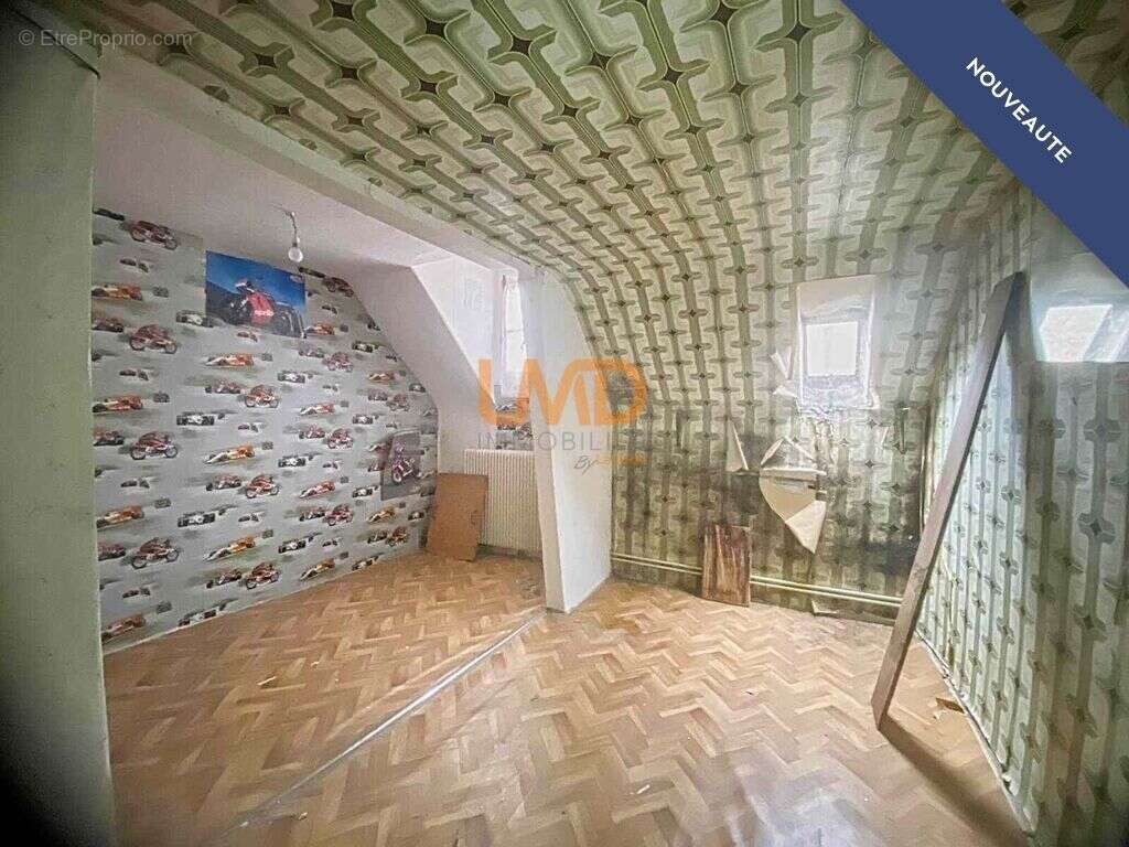 Maison à SARGE-SUR-BRAYE