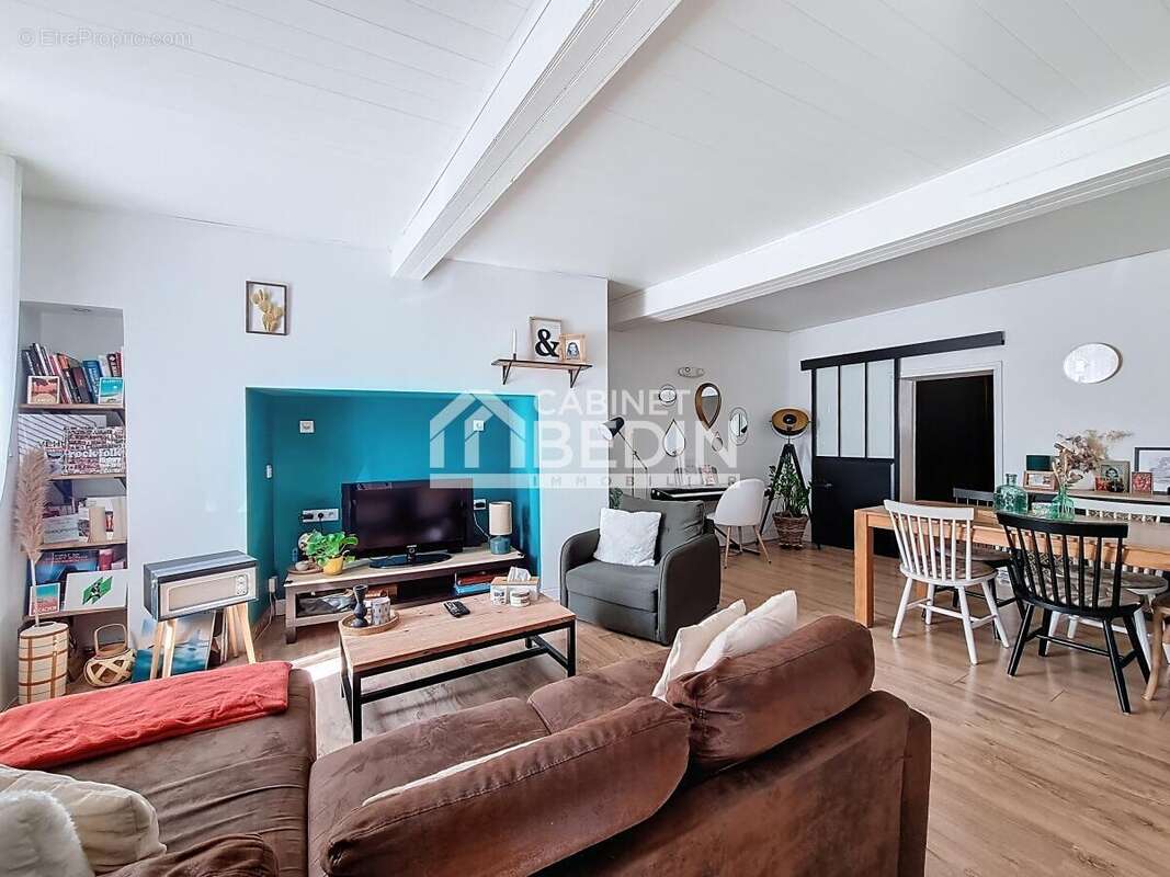 Maison à BRUGUIERES