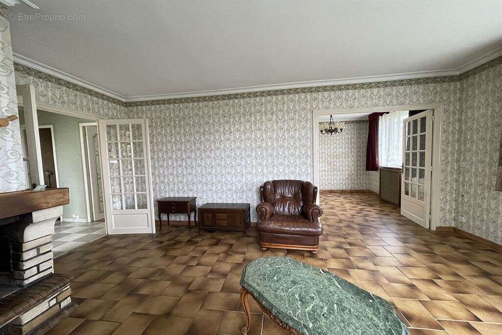 Maison à CHAVILLE