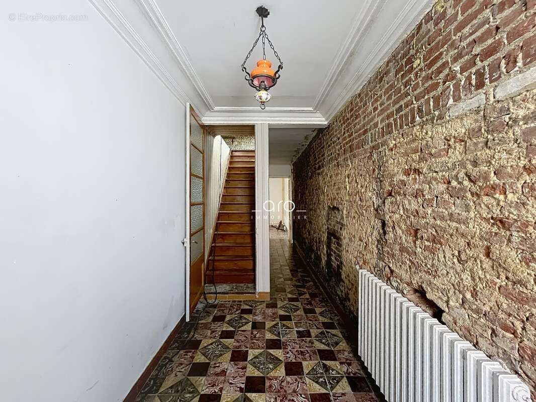 Maison 141 m² à Camphin-En-Pevele  - photo 2