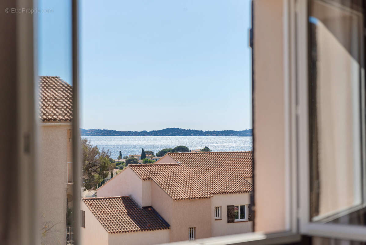 Appartement à CARQUEIRANNE