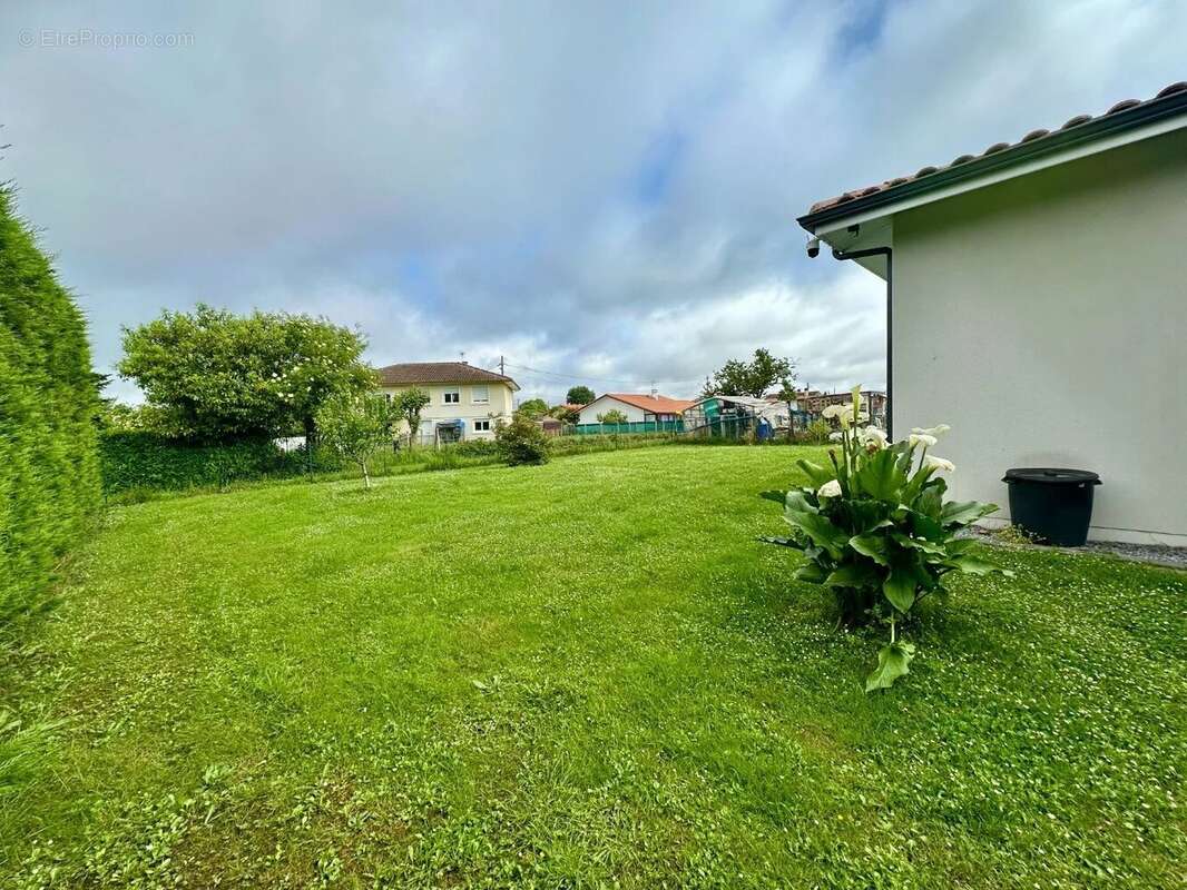 Maison à HAGETMAU