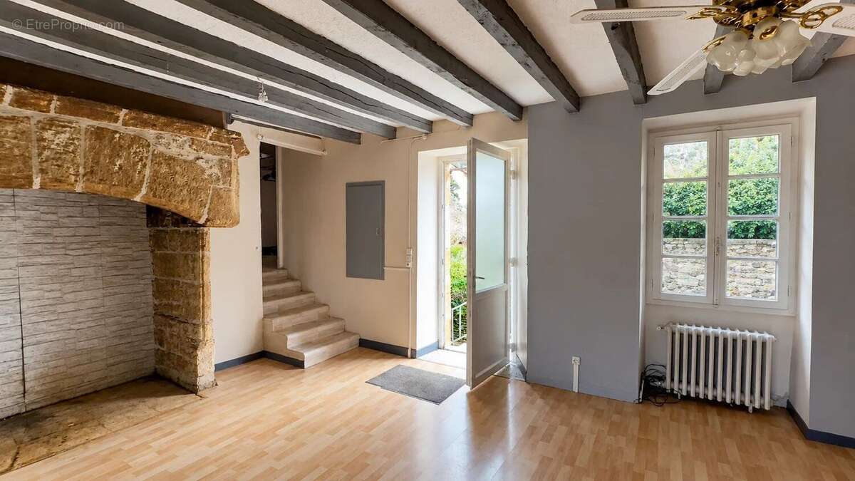 Maison à GOURDON