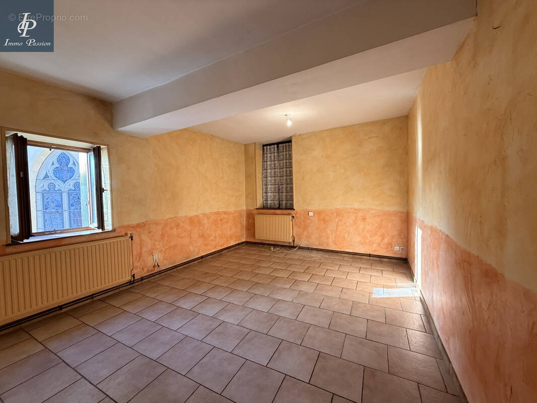 Appartement à PLOMBIERES-LES-DIJON