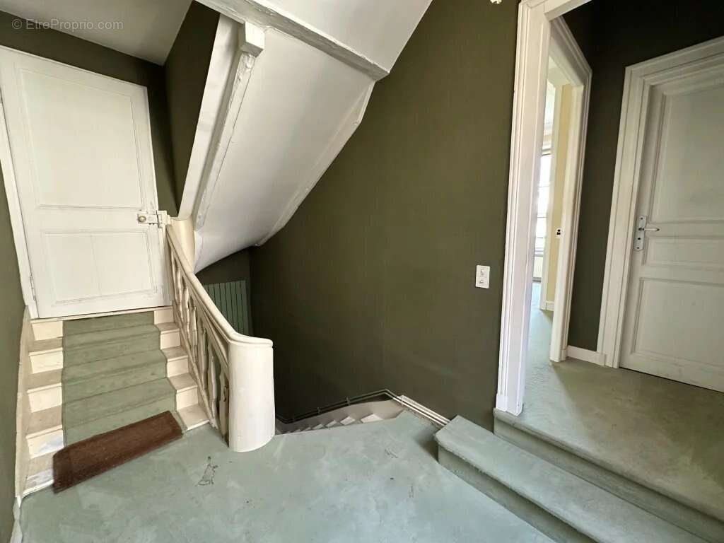 Dinan Centre Historique  Appartement bourgeois de 210 m² -L'esprit d'une maison de ville -Bien d'exception - photo 17