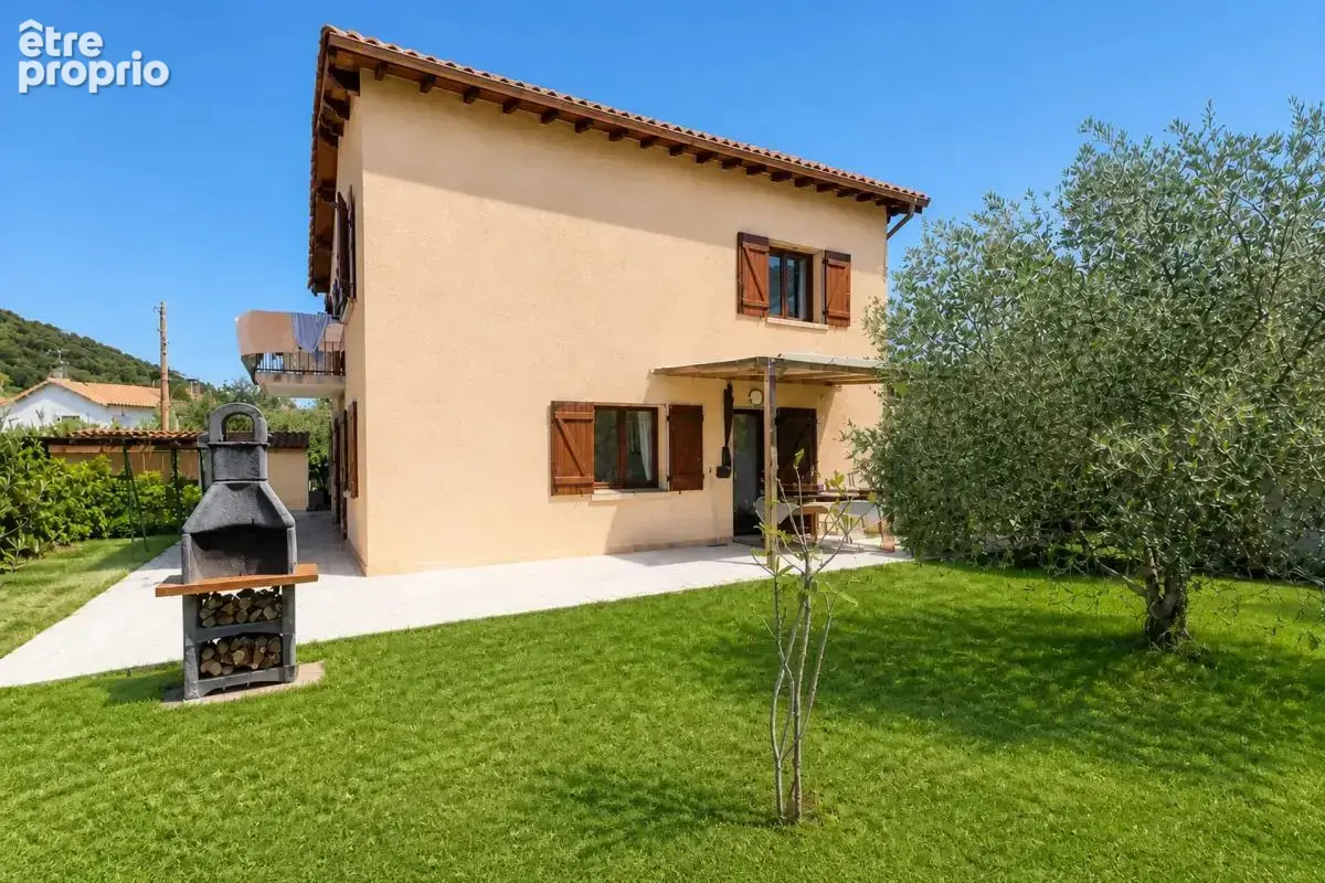 Maison de 6 pièces de 136 m² situé à Foix - photo 1