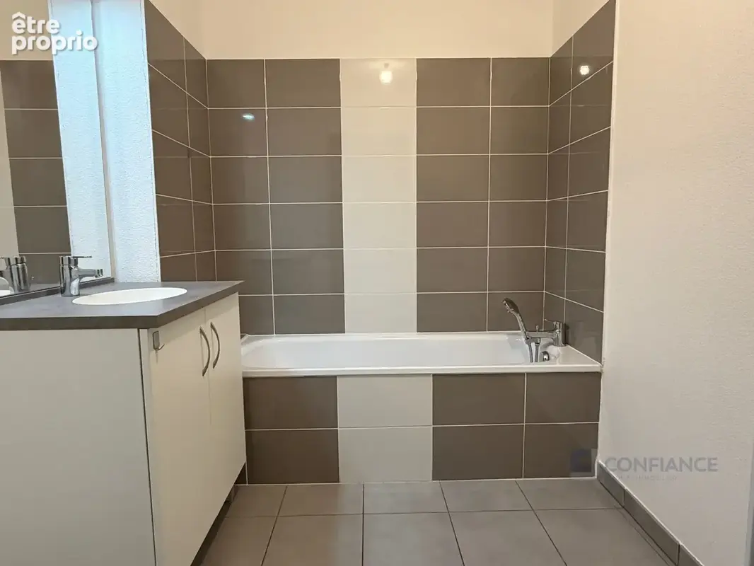 Appartement 2 pièces 45 m² à vendre à Decines-Charpieu (69150) - photo 5