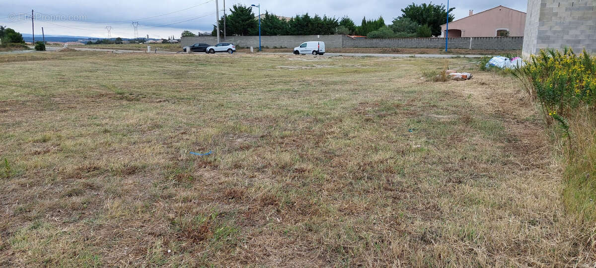 Terrain à CARCASSONNE