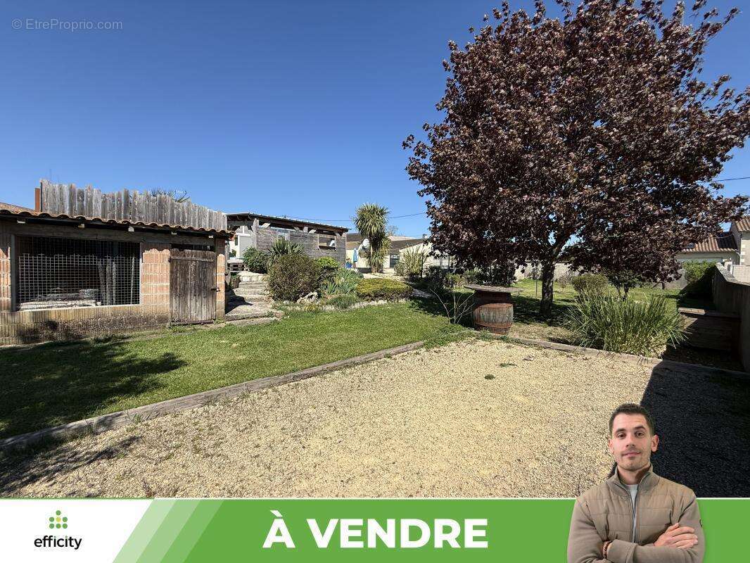 Maison 293 m² à Jaunay-Clan  - photo 17