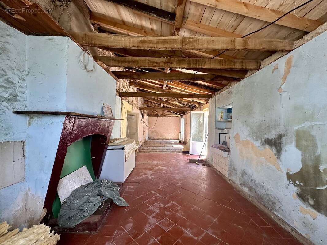 Propriété en pierre avec double garage et grange près d'Eymet - photo 7