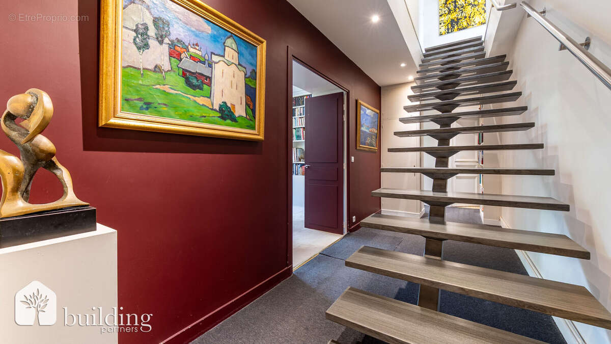 Appartement à COURBEVOIE