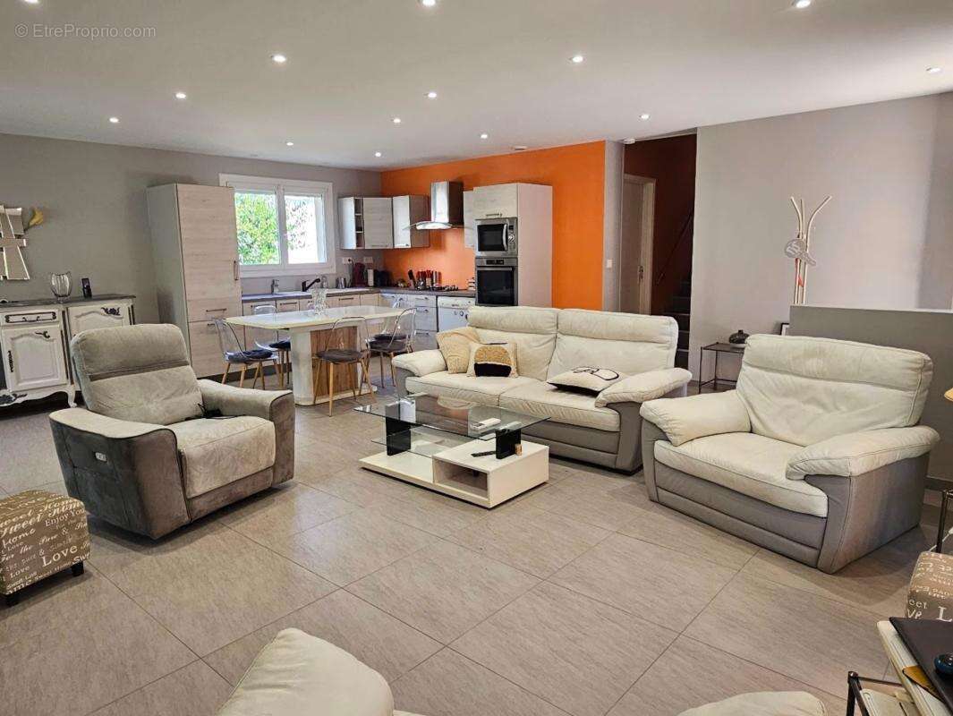 Villa semi-plain-pied - 5 pièces – Cournon-d’Auvergne - photo 25