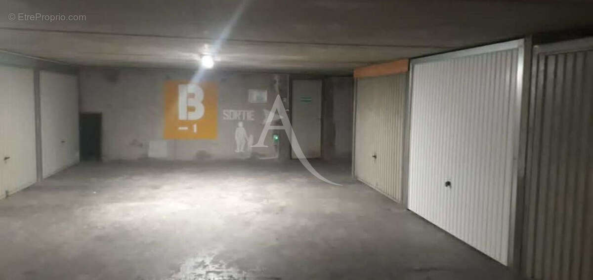 EXCLUSIVITE L'Adresse Garage fermé à vendre - photo 6