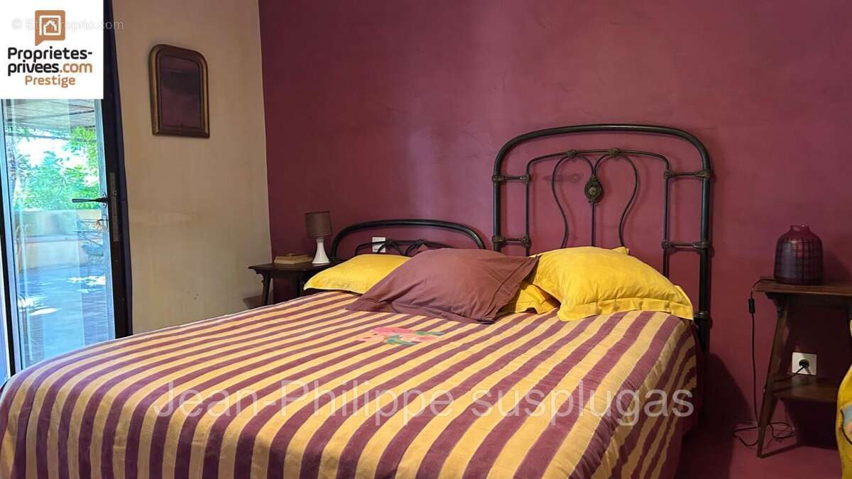 Maison à SAINT-CYR-SUR-MER