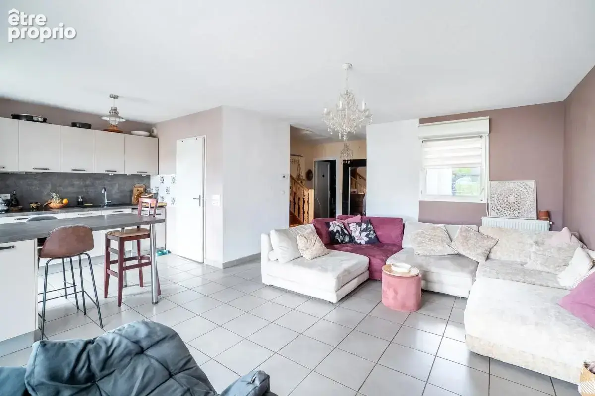 Maison de 4 pièces de 82 m² à Carbon-Blanc - photo 2