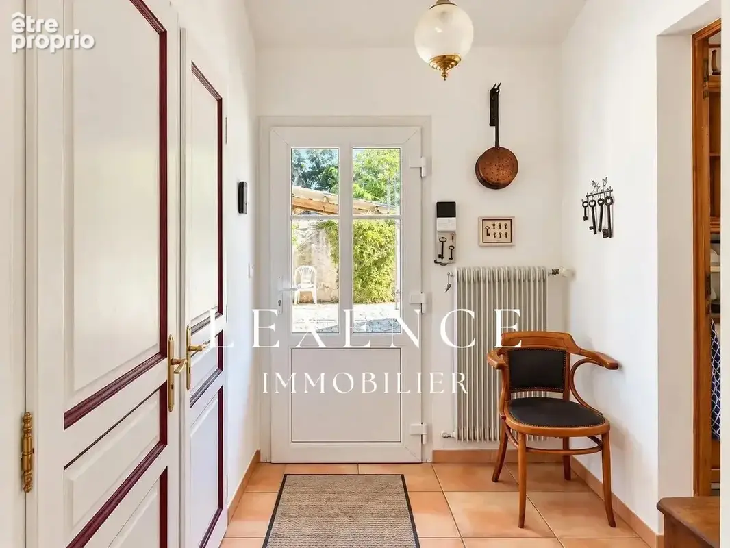 Maison à Célony de 129m² avec jardin, garage, cuisine d'été, serre, atelier - photo 18