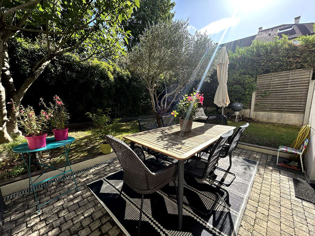 Maison à BRY-SUR-MARNE