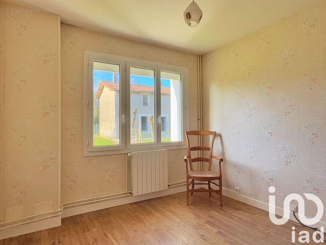 Maison 160 m² à Raix  - photo 6