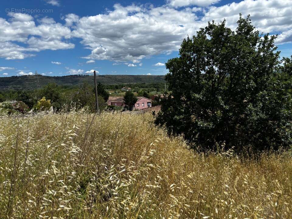 Terrain 671 m² à Saint-Sernin  - photo 2